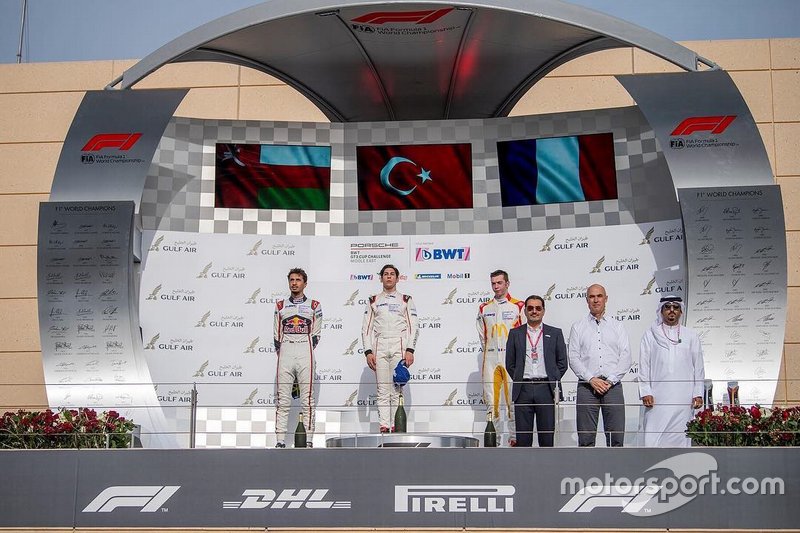 Podyum: Yarış galibi Berkay Besler, Toksport WRT, Porsche 911 GT3