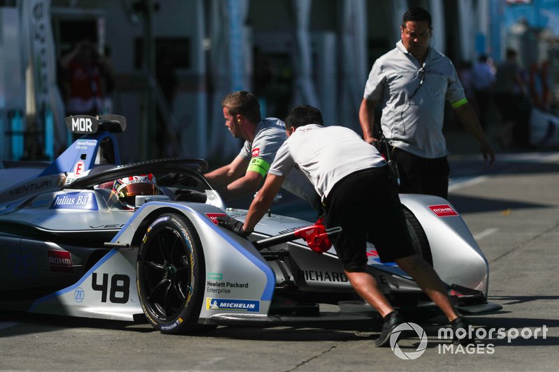 Edoardo Mortara Venturi Formula E, Venturi VFE05 is pushed back into the garage