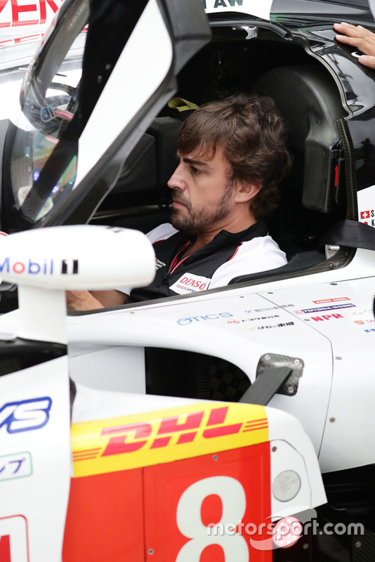 #8 Toyota Gazoo Racing Toyota TS050: Fernando Alonso