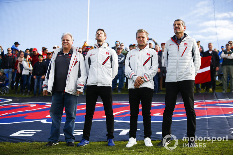 Gene Haas, Pemilik, Haas F1, Romain Grosjean, Haas F1 Team, Kevin Magnussen, Haas F1 Team, Guenther Steiner, Team Principal, Haas F1