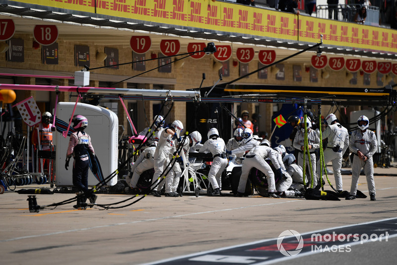 Lance Stroll, Williams FW41 pit stop