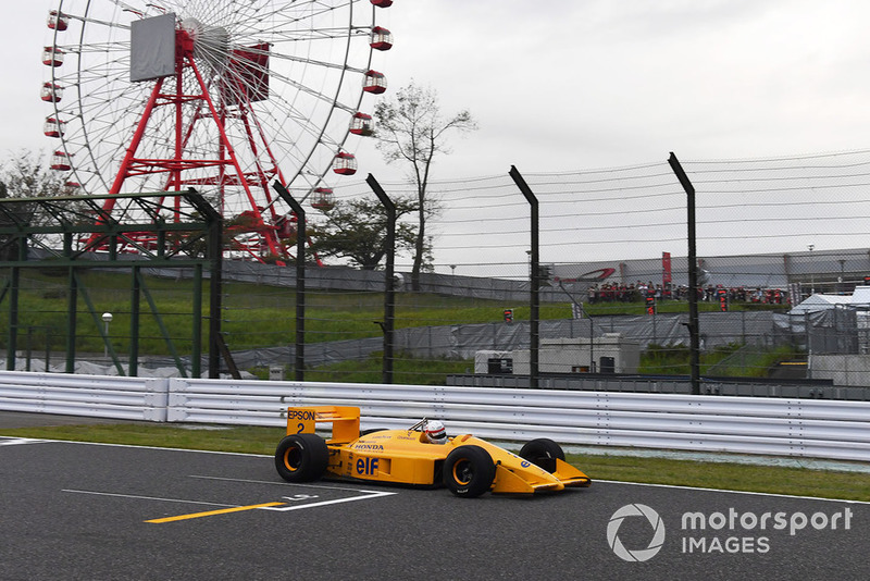 Satoru Nakajima, Lotus 100T at Legends F1 30th Anniversary Lap Demonstration 