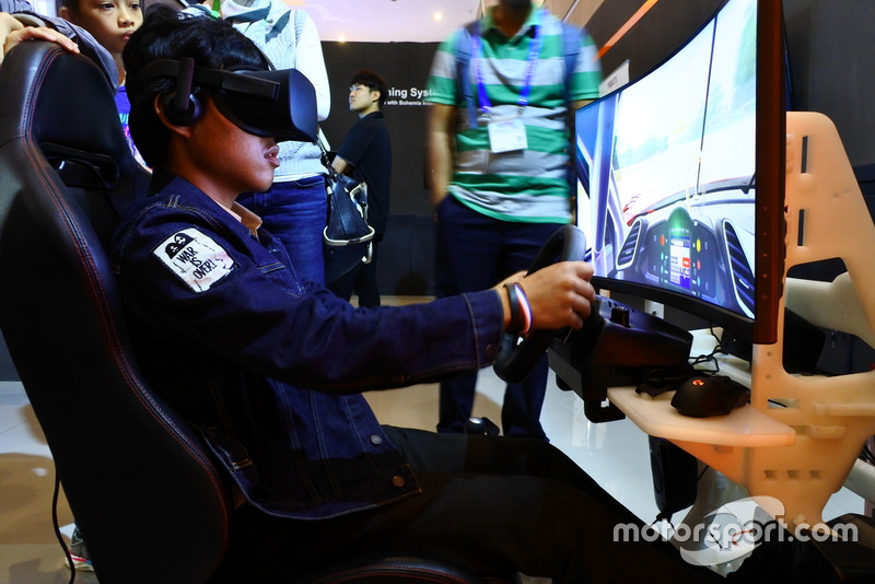 Rig simulator balap GT-ONE, HM Engineering
