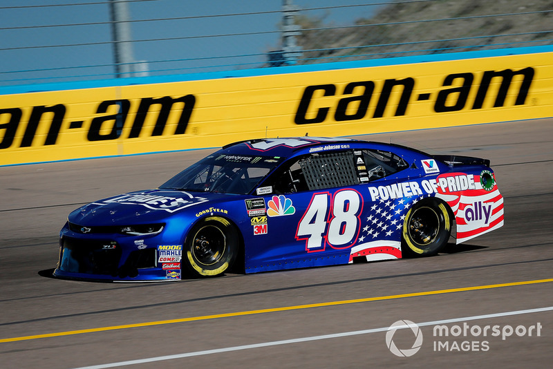 20. Jimmie Johnson, Hendrick Motorsports, Chevrolet Camaro Lowe's Power of Pride