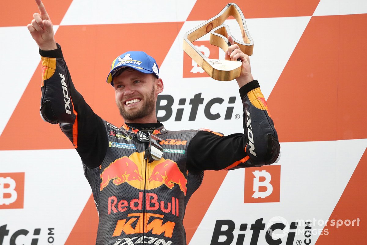 Podio: Ganador Brad Binder, Red Bull KTM Factory Racing