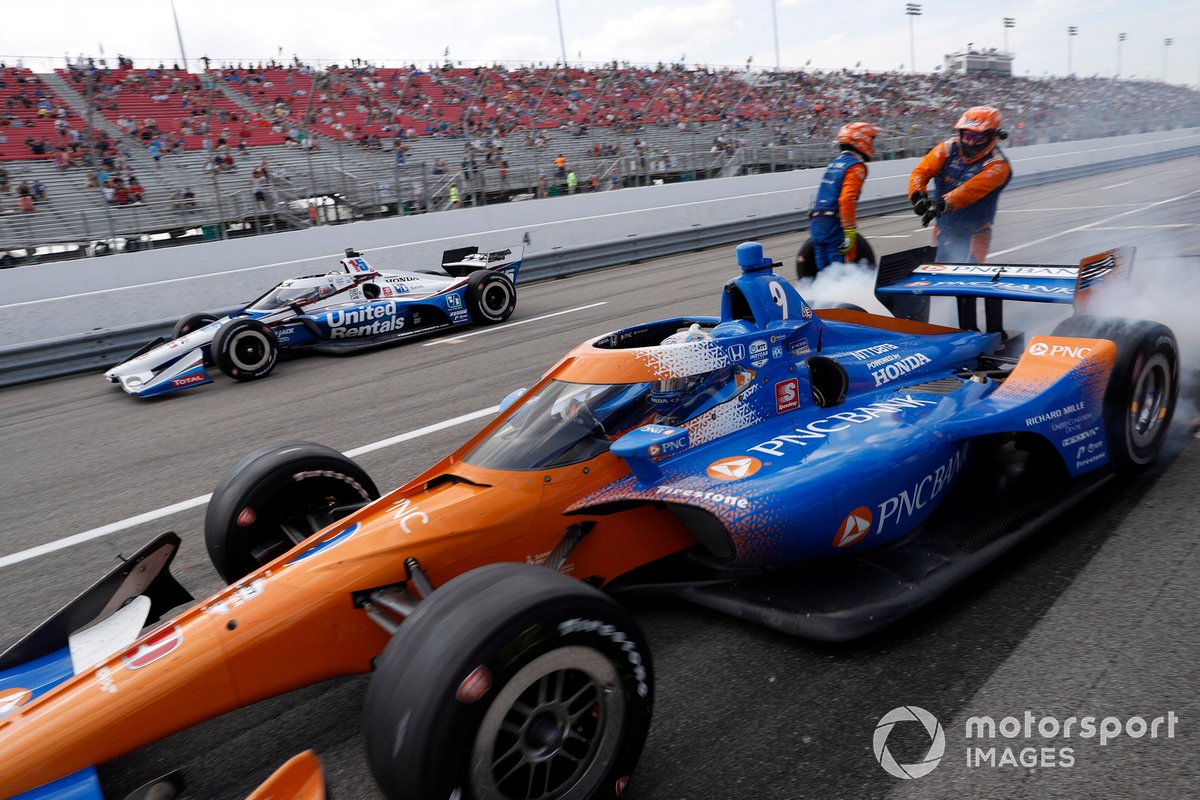 Scott Dixon, Chip Ganassi Racing Honda, pit stop