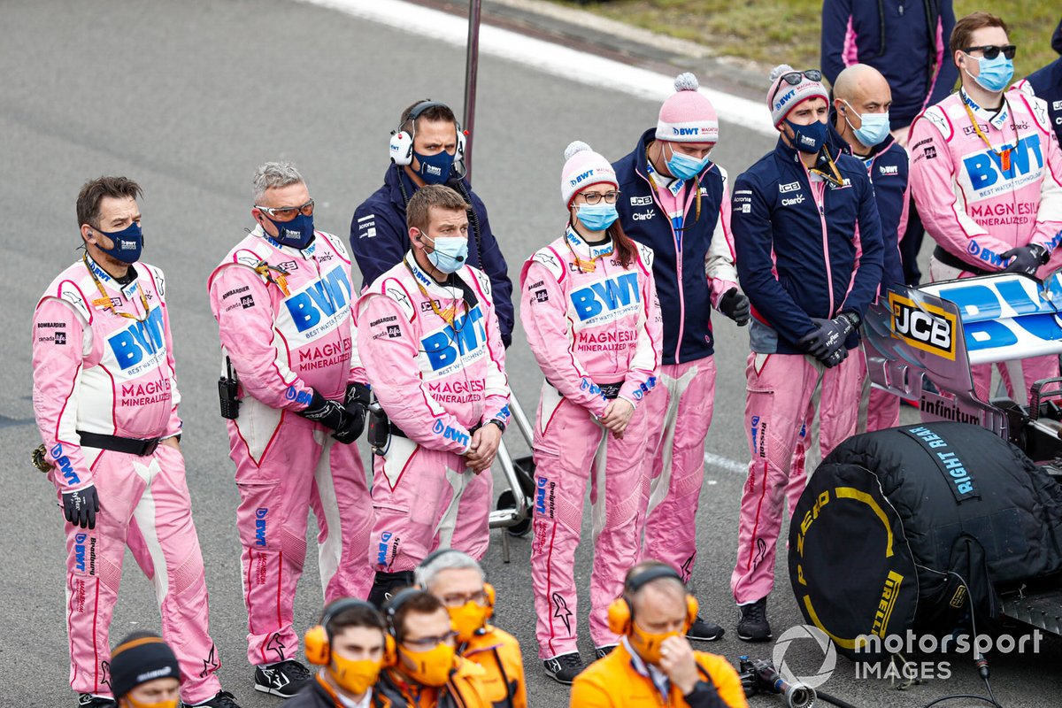 Il team Racing Point sulla griglia di partenza