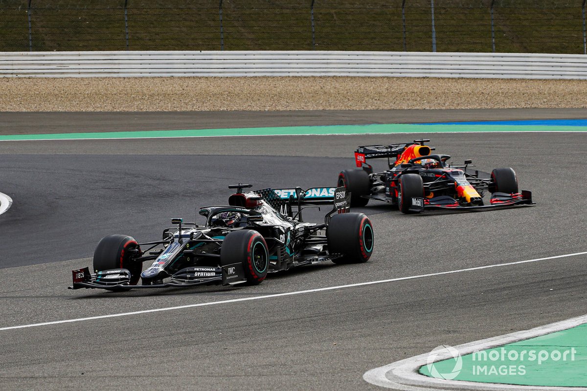 Lewis Hamilton, Mercedes F1 W11, Max Verstappen, Red Bull Racing RB16