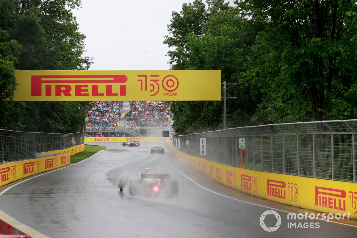 Lewis Hamilton, Mercedes W13