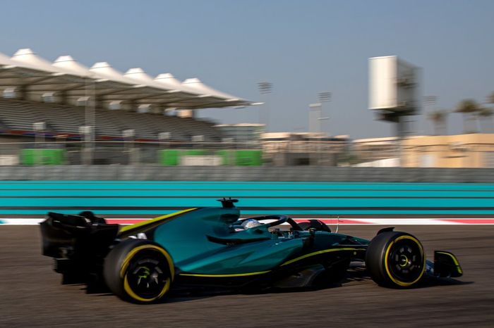 Fernando Alonso, Aston Martin AMR22