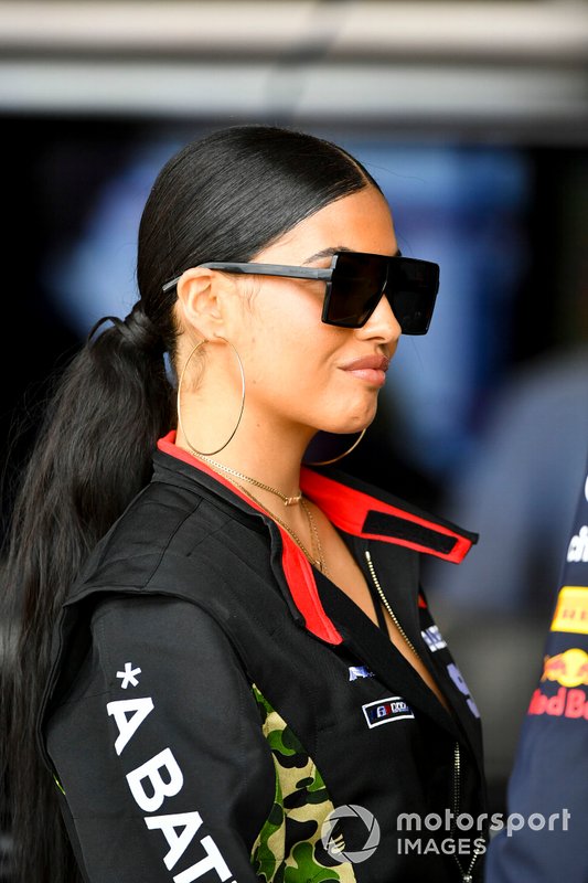 Singer-songwriter Mabel in the Red Bull garage during Qualifying