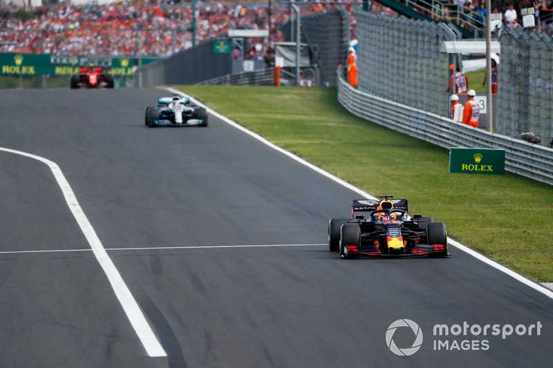 Max Verstappen, Red Bull Racing RB15, leads Lewis Hamilton, Mercedes AMG F1 W10