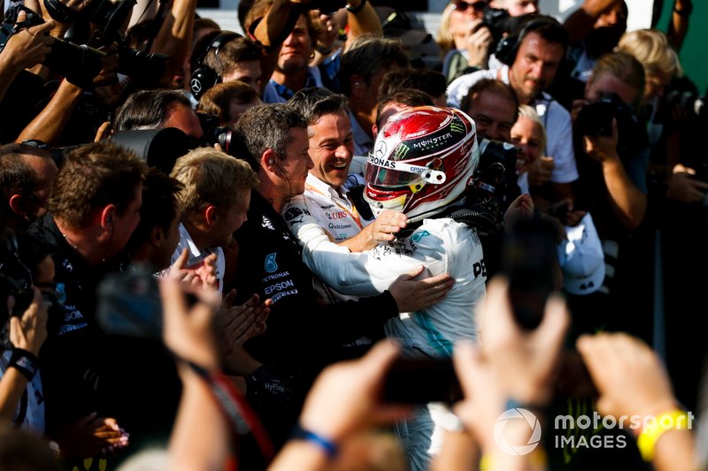 Ganador Lewis Hamilton, Mercedes AMG F1 celebra