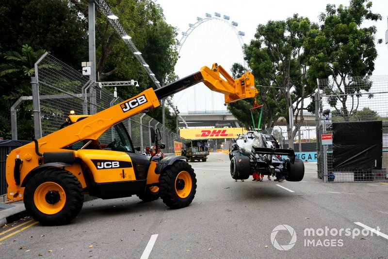 El coche accidentado de Valtteri Bottas, Mercedes AMG W10