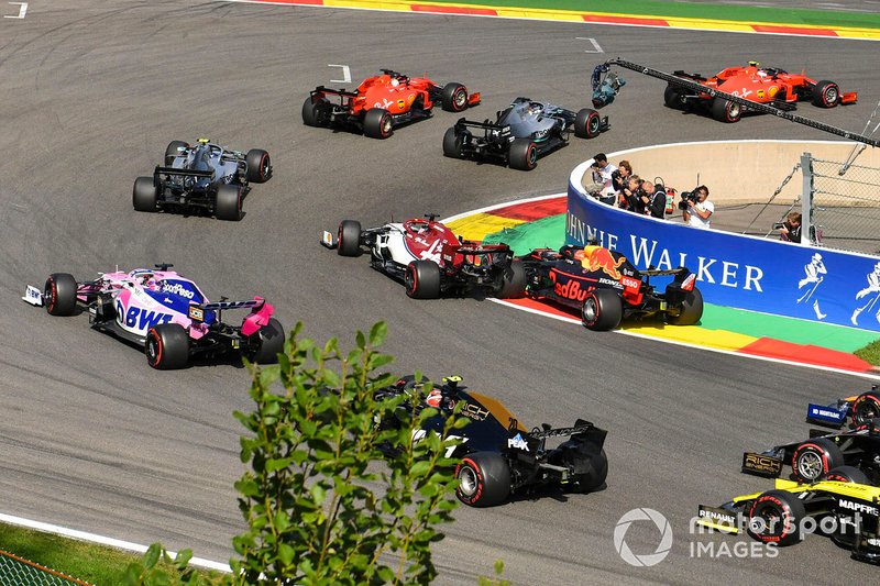 Incidente entre Verstappen e Raikkonen