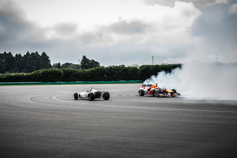 Max Verstappen Red Bull Racing RB8, Takuma Sato, Honda RA272