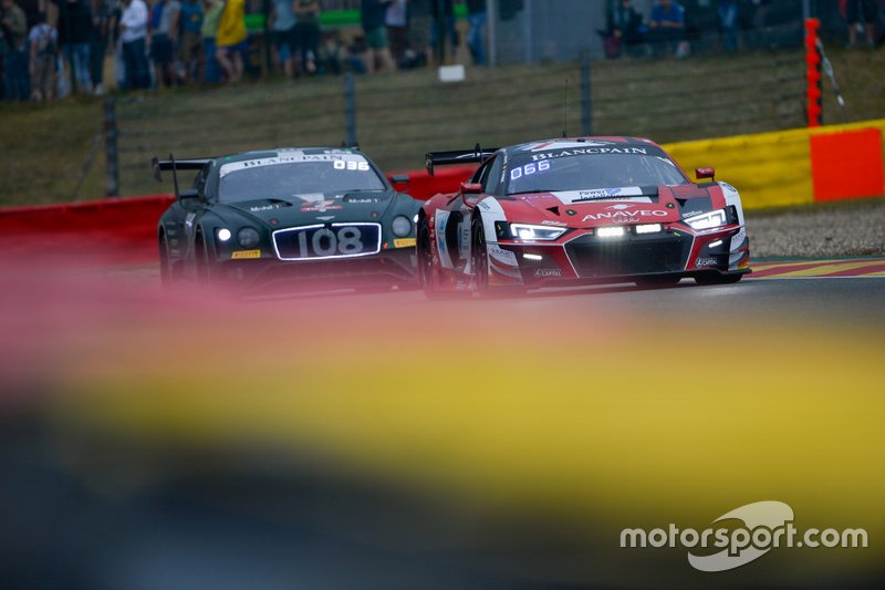 #26 Sainteloc Racing Audi R8 LMS GT3 2019: Pierre Yves Pâque, Michael Blanchemain, Simon Gachet, Steven Palette, #108 Bentley Team M-Sport Bentley Continental GT3: Alex Buncombe, Markus Palttala, Maxime Soulet