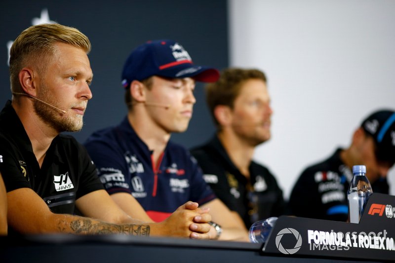 Kevin Magnussen, Haas F1, Daniil Kvyat, Toro Rosso, Romain Grosjean, Haas F1 et Robert Kubica, Williams, en conférence de presse