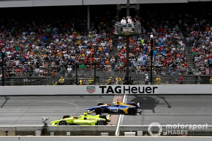 Simon Pagenaud, Team Penske Chevrolet, Alexander Rossi, Andretti Autosport Honda