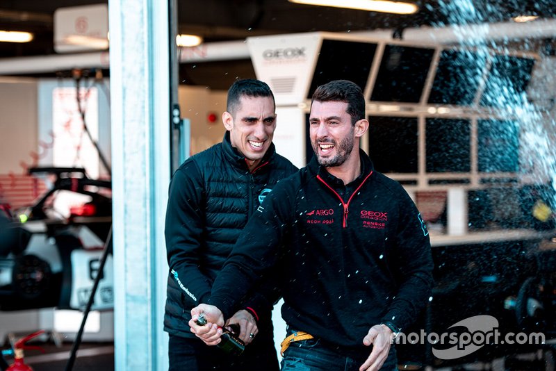Sébastien Buemi, Nissan e.Dams, Jose Maria Lopez, Dragon Racing spruzzano lo champagne dopo aver vinto a Mario kart