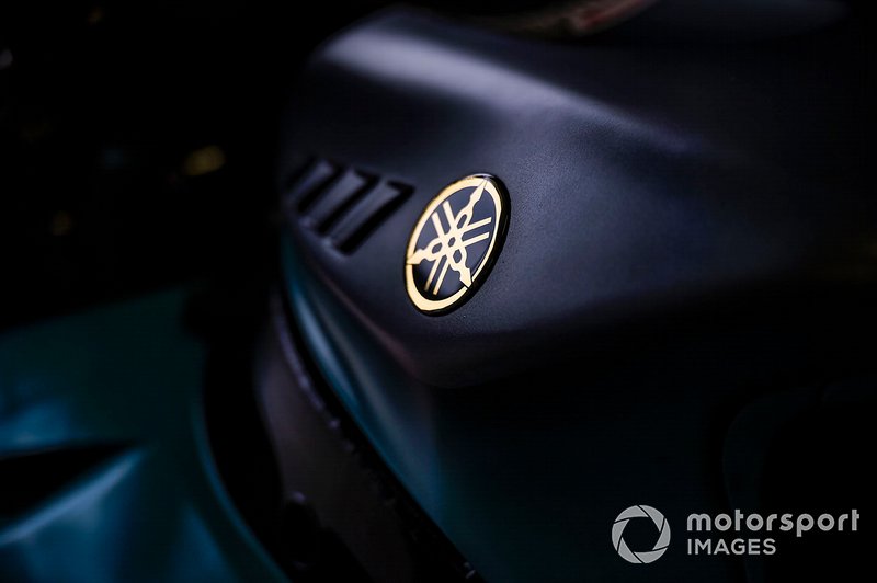 Petronas Yamaha SRT, Yamaha detalle de la insignia