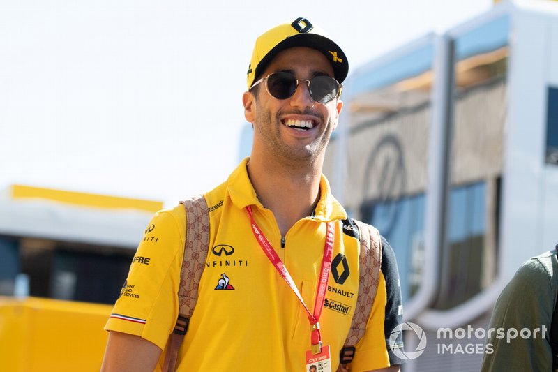 Daniel Ricciardo, Renault in the paddock