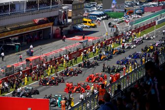 Cars on the grid before the start of the race