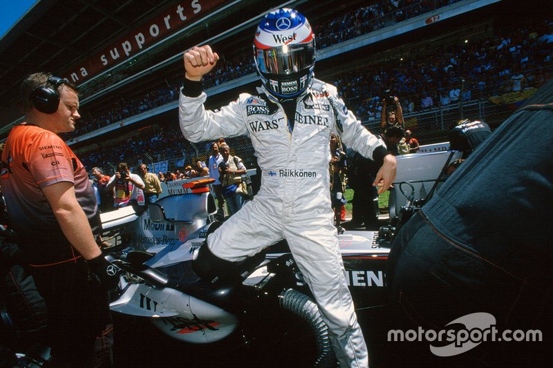 Kimi Raikkonen, McLaren Mercedes MP4-20 prepares for the start of the race