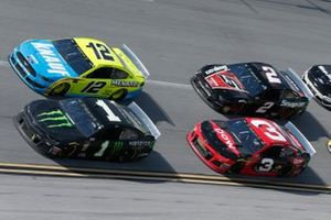 Kurt Busch, Chip Ganassi Racing, Chevrolet Camaro Monster Energy, Ryan Blaney, Team Penske, Ford Mustang Menards/Knauf