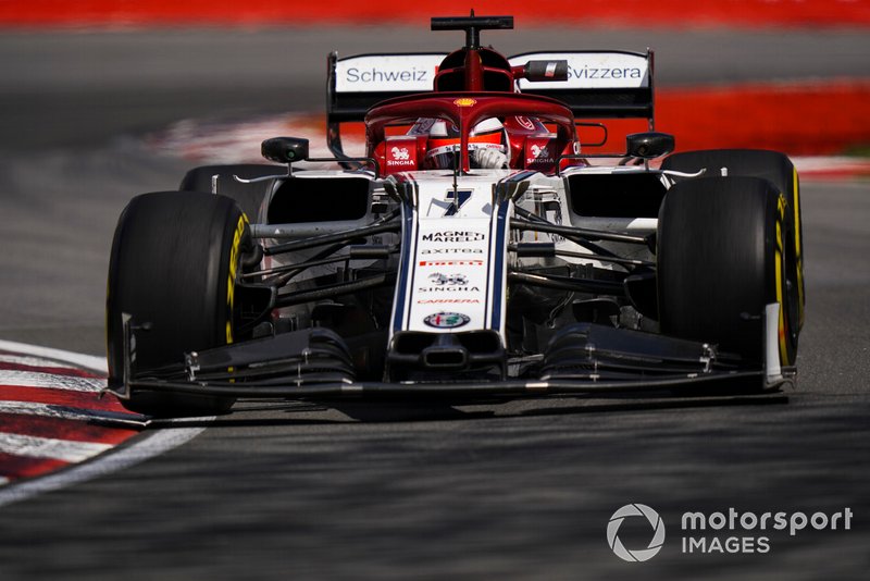 Raikkonen berpapasan dengan marmot saat latihan