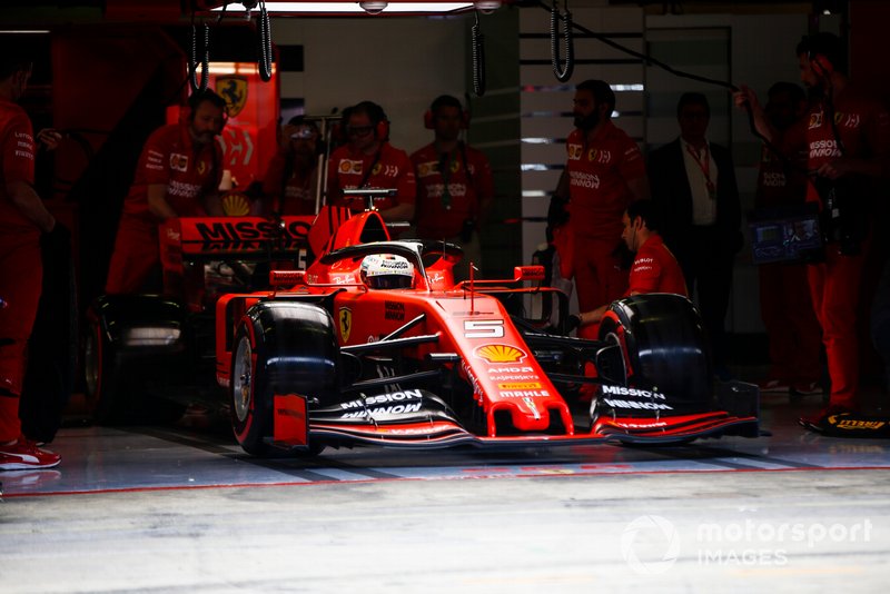 Sebastian Vettel, Ferrari SF90, sort du garage