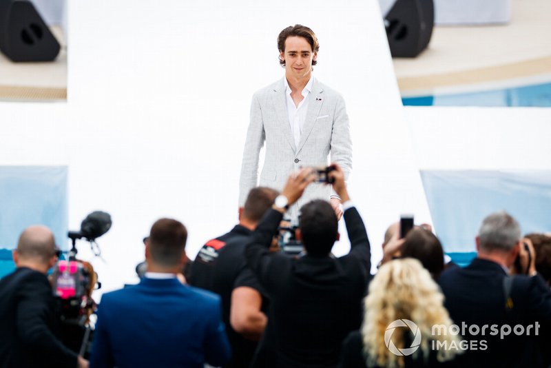 Esteban Gutierrez, Amber Lounge moda şovu