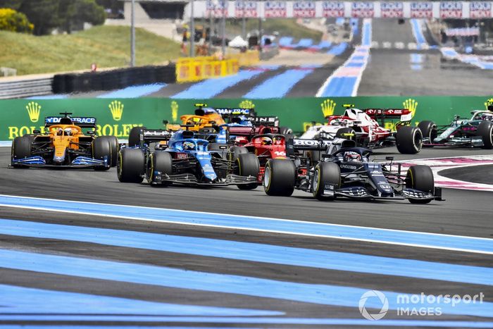 Pierre Gasly, AlphaTauri AT02, Fernando Alonso, Alpine A521, Charles Leclerc, Ferrari SF21, Daniel Ricciardo, McLaren MCL35M