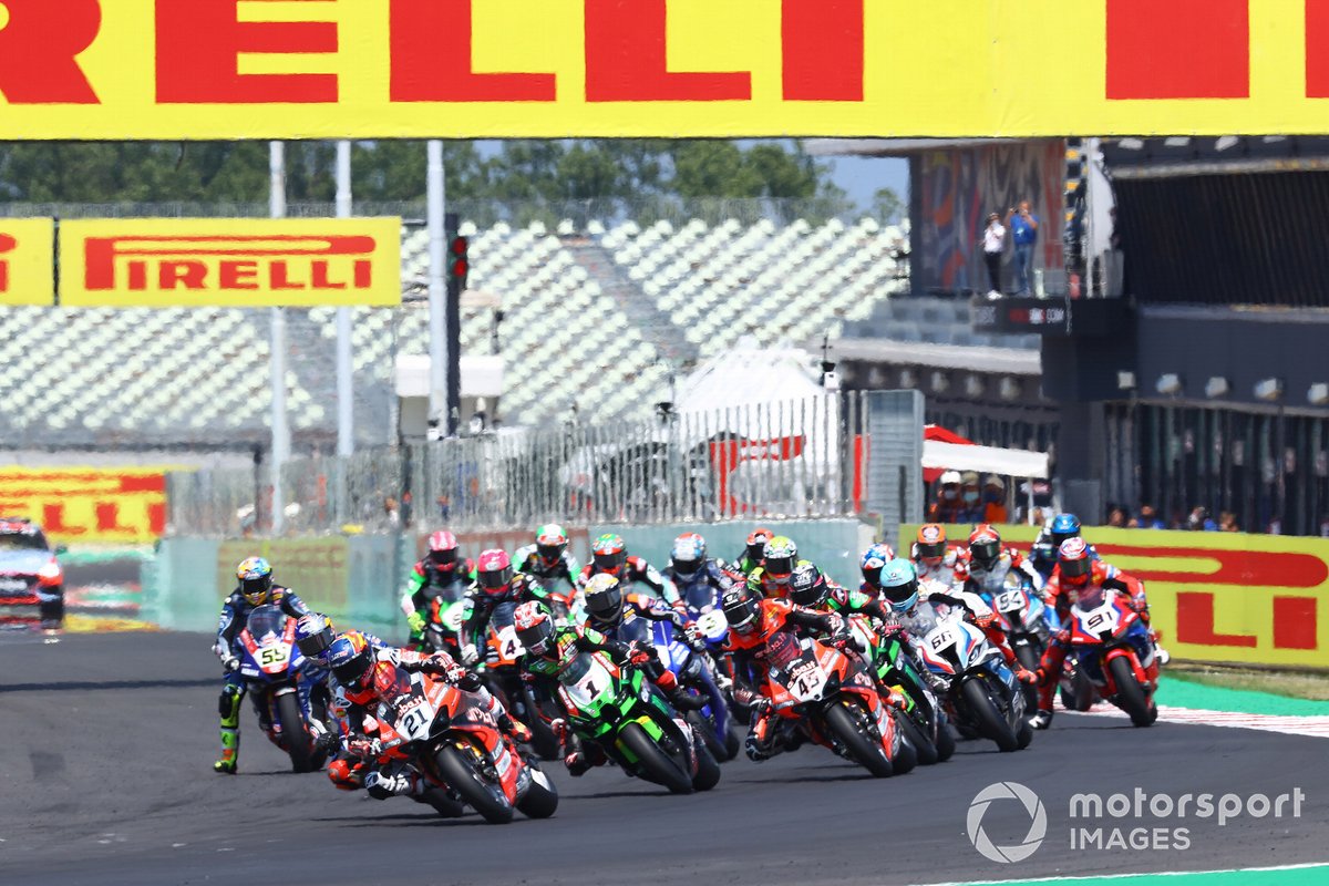 Michael Ruben Rinaldi, Aruba.It Racing - Ducati leads the start