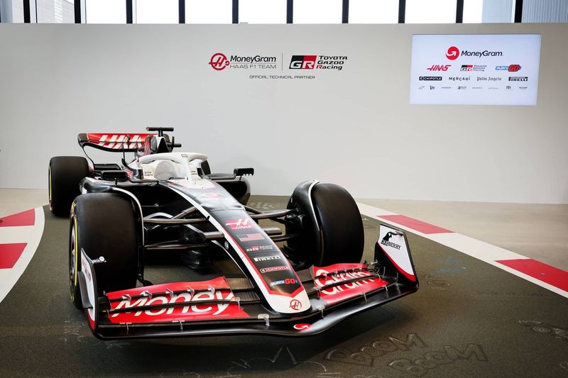 （貴重）Haas F1 Team VF-17 サイン入りリミテッドエディション 貴重）Haas F1 Team VF-17 サイン入りリミテッドエディション