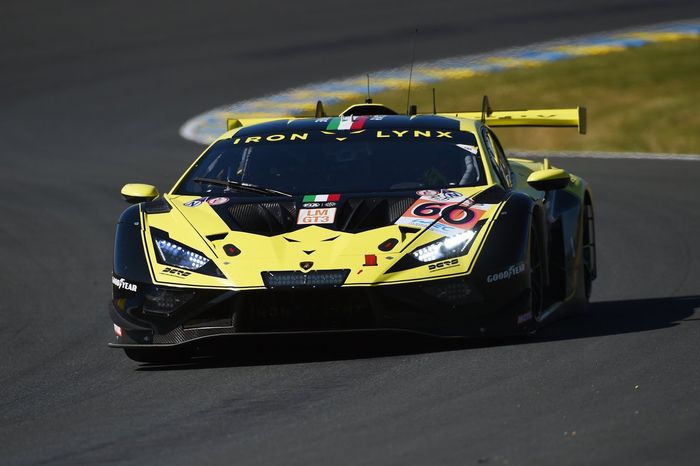 #60 Iron Lynx Lamborghini Huracan LMGT3 Evo2: Claudio Schiavoni, Matteo Cressoni, Franck Perera