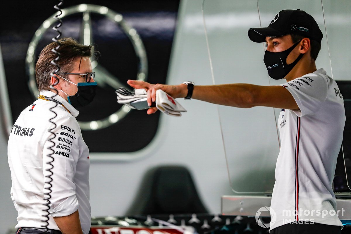 Peter Bonnington, Race Engineer, Mercedes AMG, and George Russell, Mercedes-AMG F1
