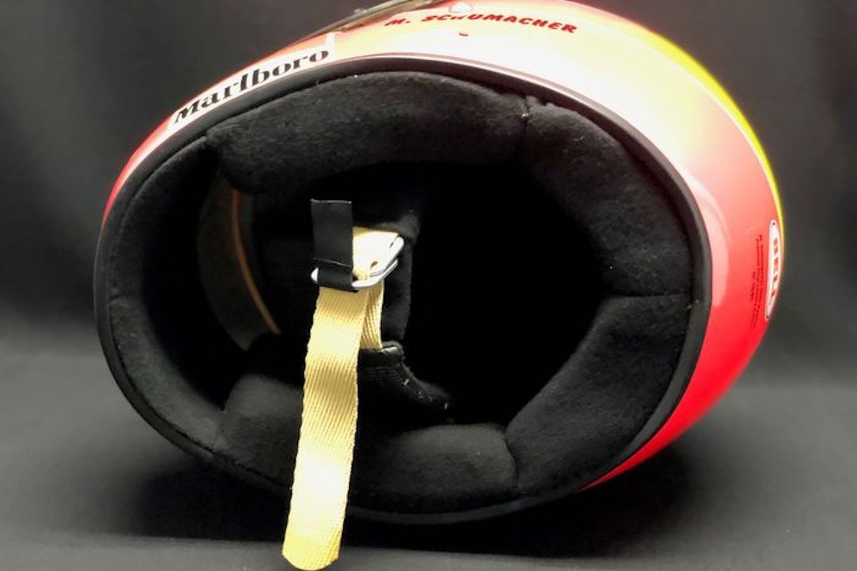 Gesigneerde replicahelm van Michael Schumacher uit het jaar 2000 aangeboden door Catawiki
