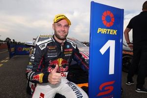 Race winner Shane van Gisbergen, Triple Eight Race Engineering Holden