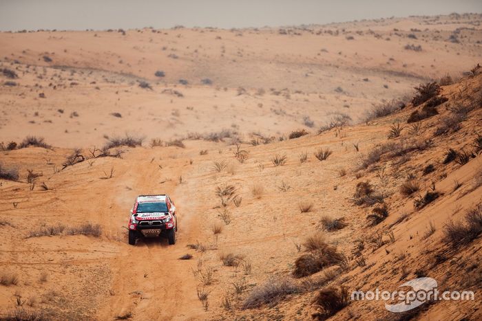 #304 Toyota Gazoo Racing: Giniel De Villiers, Alex Haro