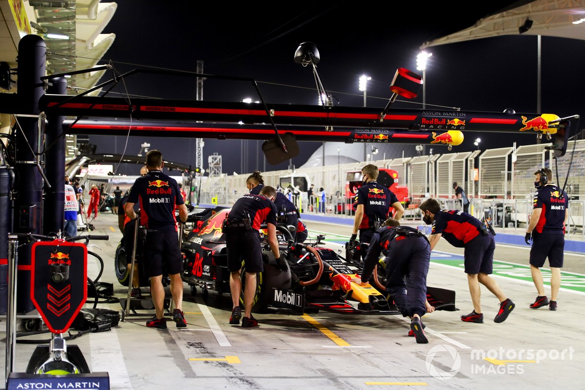 Alex Albon, Red Bull Racing RB16, ritorna nel garage