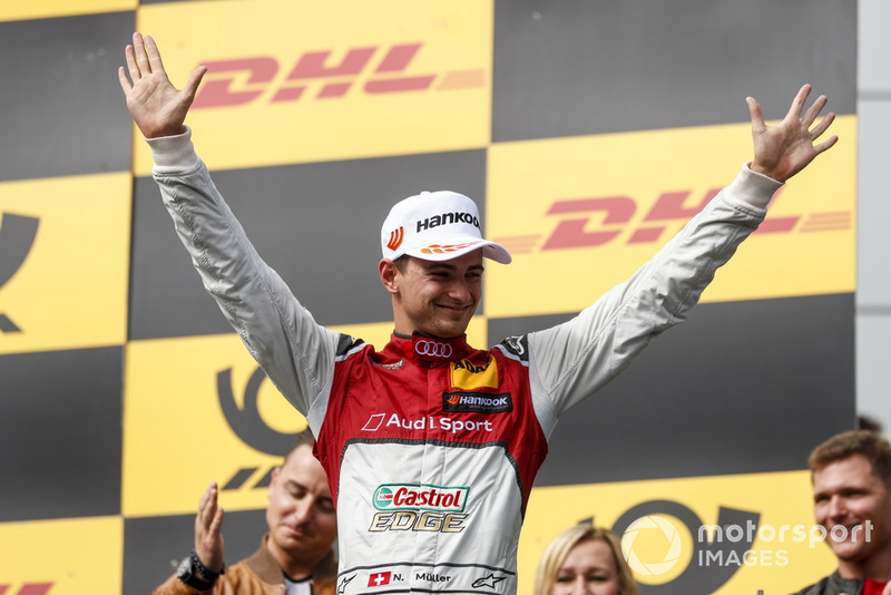 Podio: il secondo classificato Nico Müller, Audi Sport Team Abt Sportsline