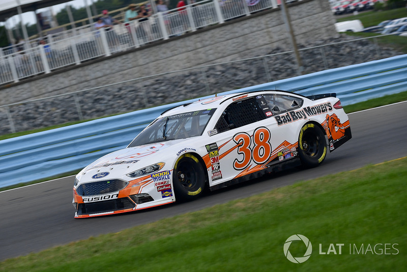 25. David Ragan, Front Row Motorsports, Ford Fusion Bad Boy Mowers