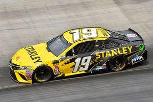 Daniel Suarez, Joe Gibbs Racing, Toyota Camry STANLEY