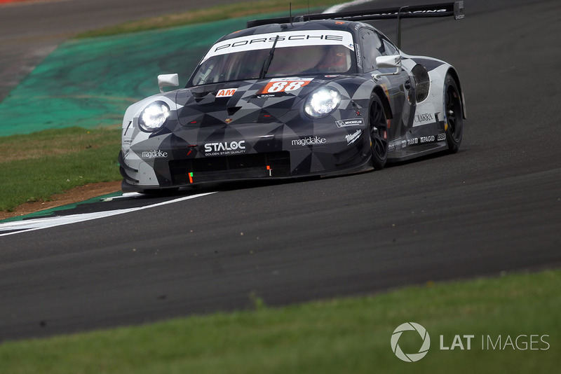 #88 Dempsey Proton Competition Porsche 911 RSR: Matteo Cairoli, Khaled Al Qubaisi, Giorgio Roda