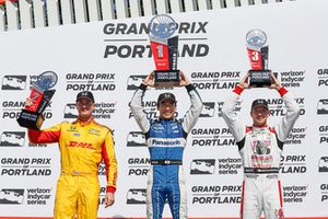 Ryan Hunter-Reay, Andretti Autosport Honda, Takuma Sato, Rahal Letterman Lanigan Racing Honda, Sebastien Bourdais, Dale Coyne Racing with Vasser-Sullivan Honda, podium