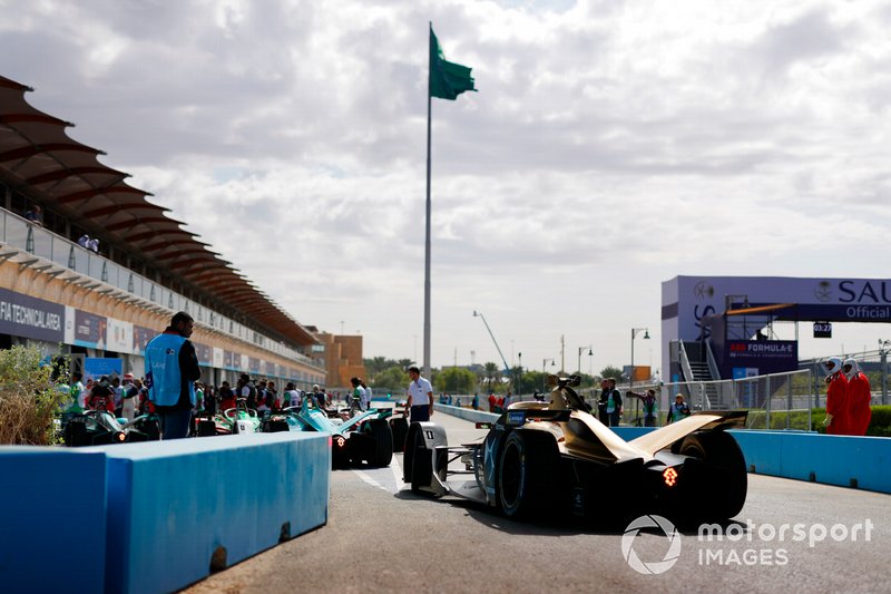 Antonio Felix da Costa, DS Techeetah, DS E-Tense FE20 in pit lane