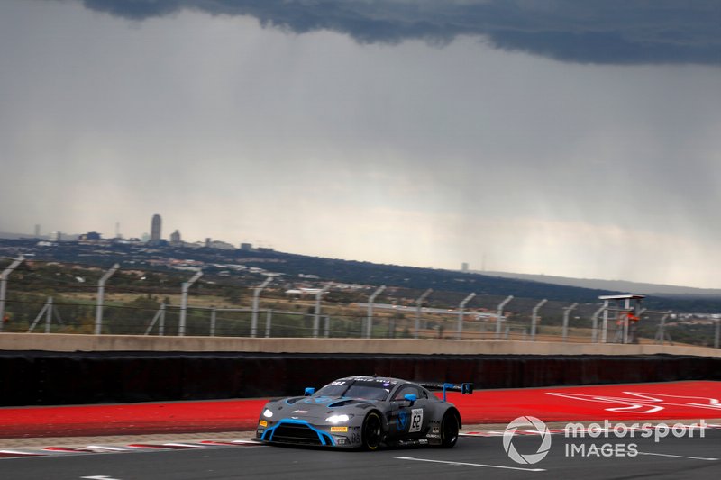 #62 R-Motorsport Aston Martin Vantage AMR GT3: Marvin Kirchhöfer, Hugo de Sadeleer, Ricky Collard