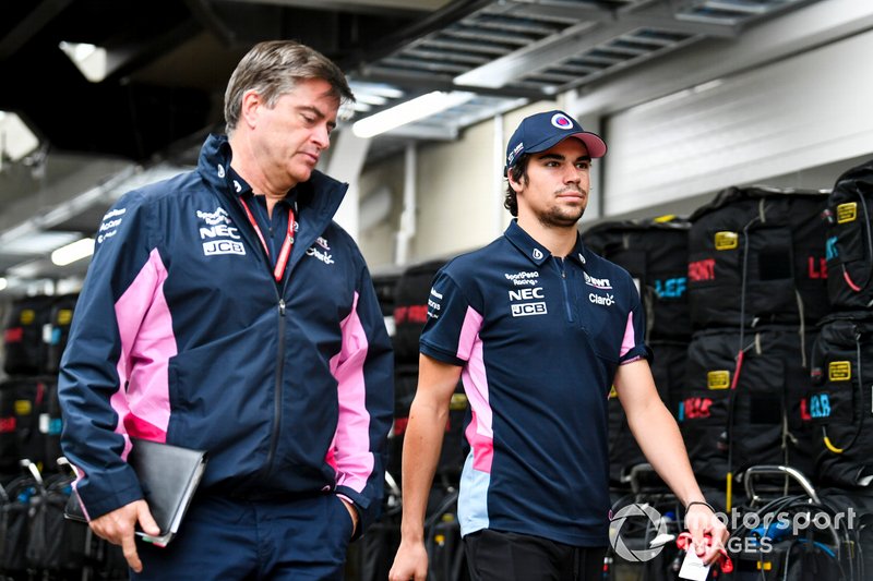 Andy Stevenson, Director Deportivo, Racing Point, y Sergio Pérez, Racing Point