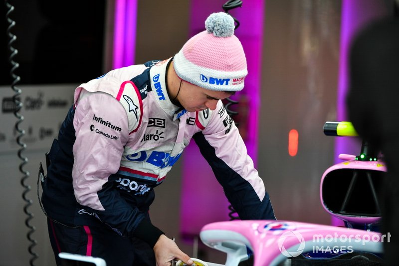 Механики Racing Point F1 Team